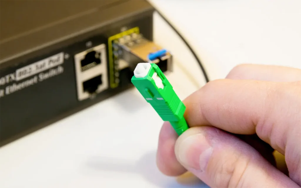 Jak kabel światłowód